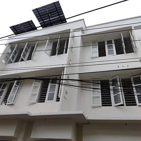 Sivasarass Rooms Thiruvananthapuram Ngoại thất bức ảnh